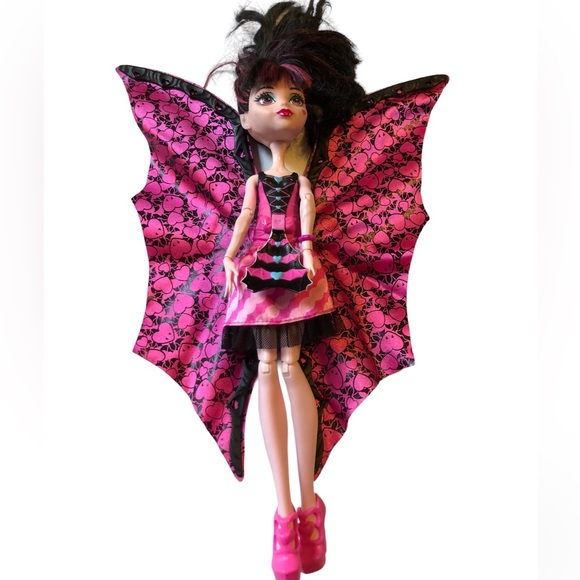 Monster High Draculaura - Ghoul To Bat Transformation Doll - Picture 1 of 14